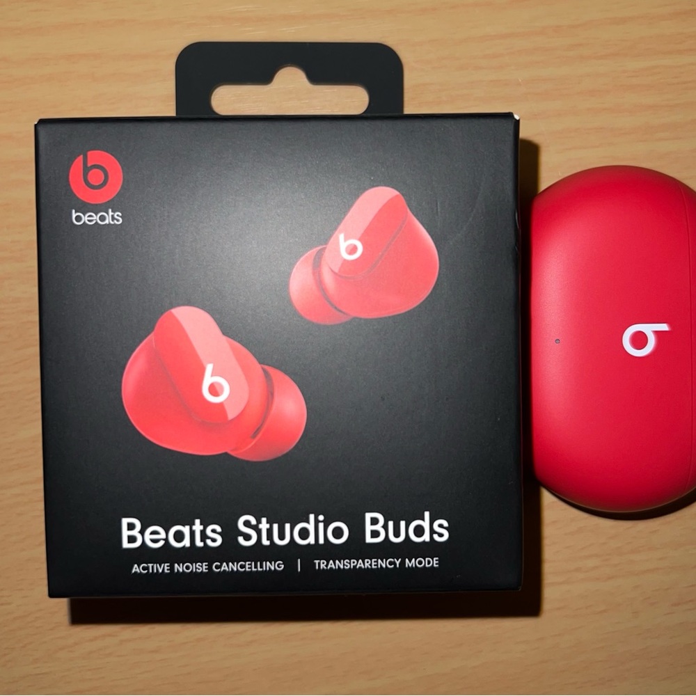 Beats Studio Buds